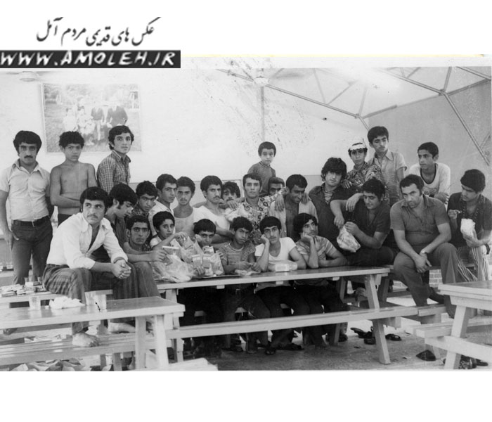 دانش آموزان شاغل در اردوي کمپ نفت محمود آباد تابستان دهه 40